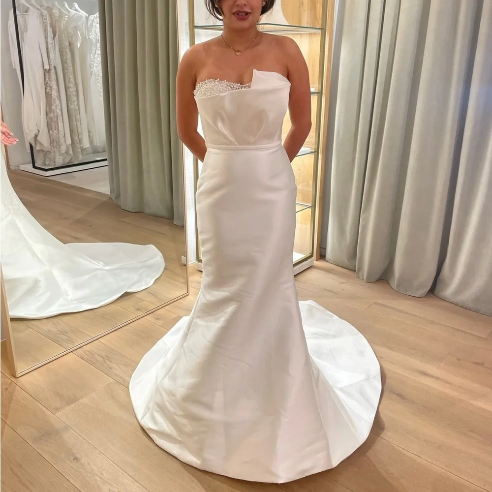 Pronovias Dafne wedding dress - Picture 1 of 3